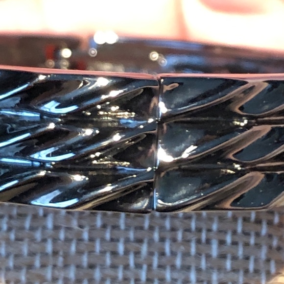 BLACK RHODIUM PLATING HINGED BANGLE BRACELET - Picture 5 of 11